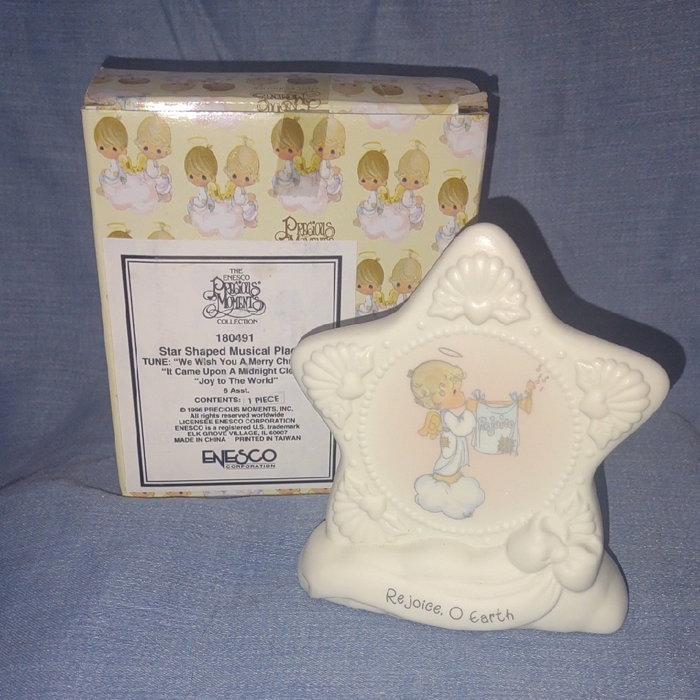 Precious Moments Ivory Star Music Box w/ Angel Motif - Musical Star Plaque 1996